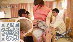 猥琐大叔有隐身的技能调戏妹子男友也发现不了④