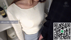 和漂亮女友的同居生活看来是憋得不轻