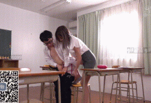 本来以为是个纯情小白兔,没想到是一个饥渴的痴女-解解图解