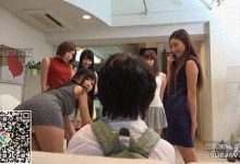 经典补档:父亲再婚,与新妈妈和她的5个女儿一起生活,不经意间的勾引让我勃起-解解图解