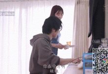 结婚六年的表姐回到家乡,很久没见到表弟了,寂寞的表姐和青春期欲望强烈的表弟-解解图解