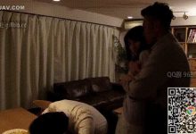 已婚人妻的丈夫为了工作发愁,男上司答应 只要人妻和自己偷情,就让丈夫升职-解解图解