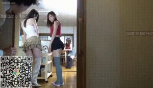 和老婆回娘家休假，她的好几个姐姐妹妹穿着丝袜超短裙，好想对我有意思