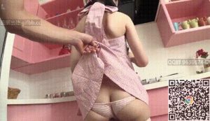 家里来了一位极品女仆，扎着双马尾的嫩妹，没想到身材那么油料，从此是我的宠物