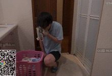 下午丈夫不在家里的时候,已婚少妇穿著性感内衣勾引自己的小叔子-解解图解