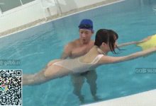 校园内清纯学生妹,没想到天天穿着透明若隐若现的制服,这谁能顶得住-解解图解